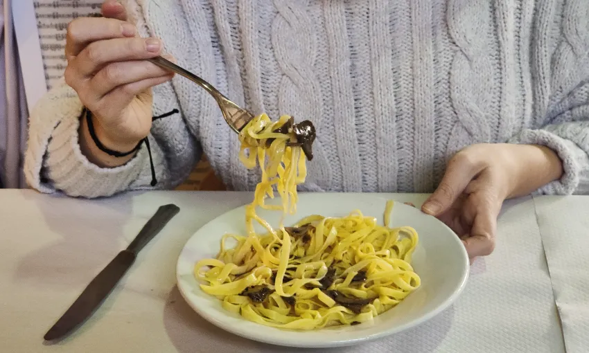 Piatto di tagliatelle ai porcini