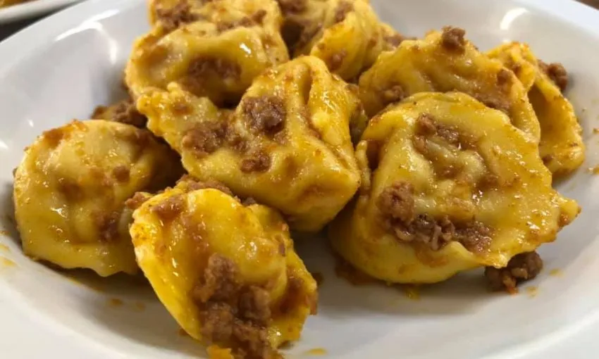 cappellacci al ragù