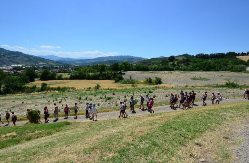 Magna Pòr a Roteglia: la magnalonga tra Lambrusco, musica e colline torna il 13 giugno magnalonga di roteglia
