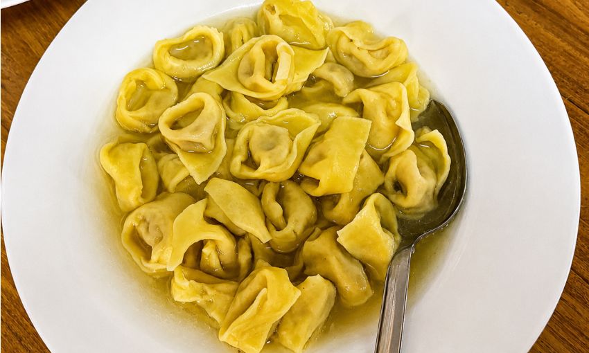 cappelletti in brodo di cappone