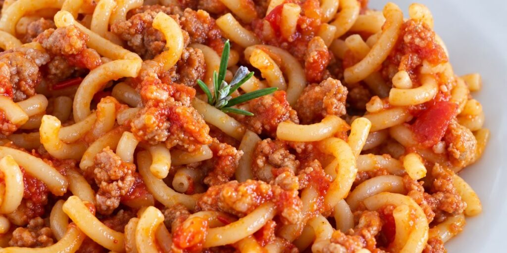gramigna con salsiccia